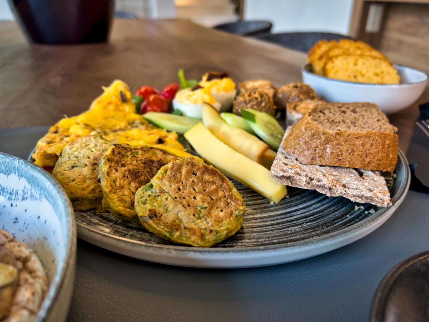 אתונה Wellnest Hotel מראה חיצוני תמונה